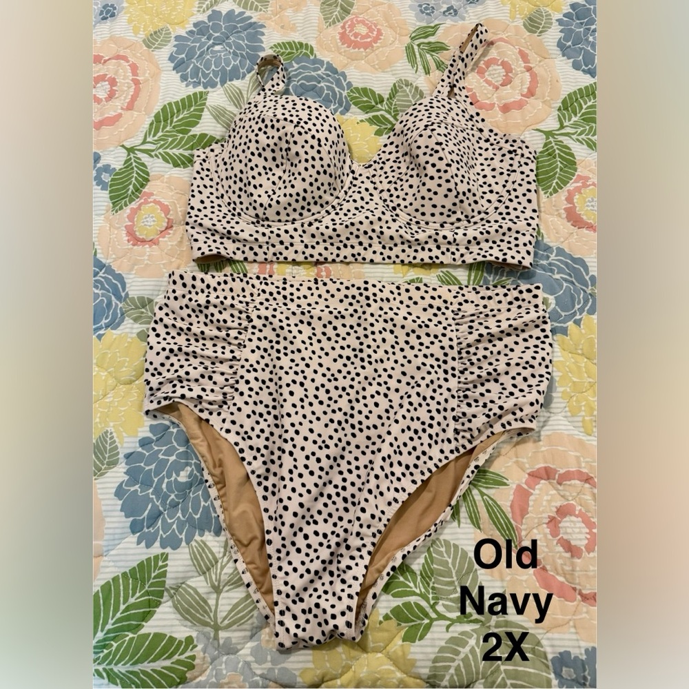 Old Navy Black and White Dotted Bikini
